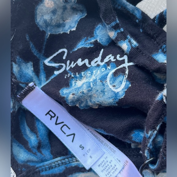 RVCA Sunday Bralette with rear metal clasp - Picture 2 of 4